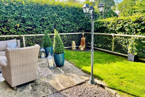 EXCLUSIVE GARDEN