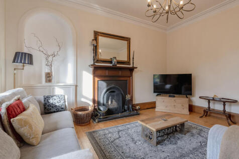 Lounge 1