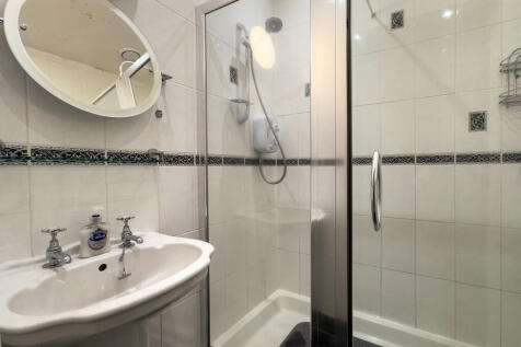Shower Room.jpg