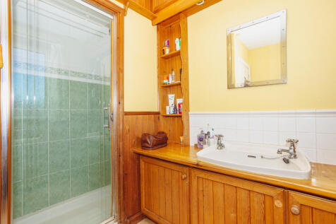Family Shower Room