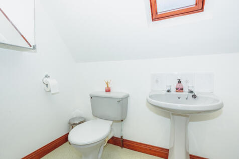 Bedroom Two En-suite Bathroom
