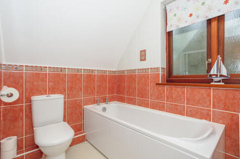 Upstairs Family Bathroom