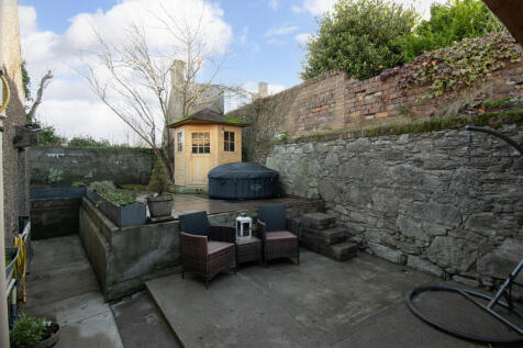 Exterior Seating &amp; Sauna