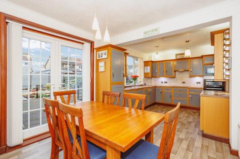 Kitchen Dining Area