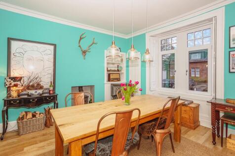Open-Plan Kitchen/Dining Room
