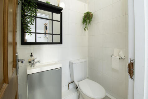 Annex Shower Room