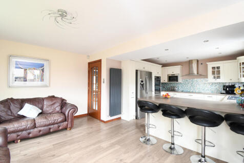 Family Dining Kitchen