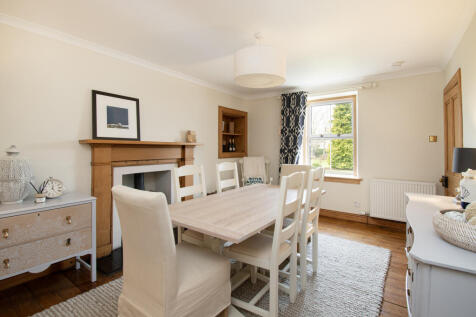 Lounge or Dining