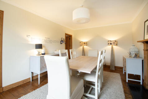 Lounge or Dining