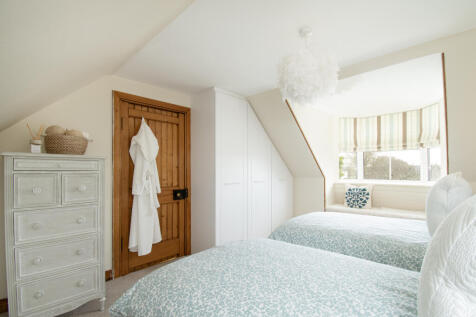 Bedroom2