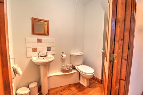 Downstairs wc