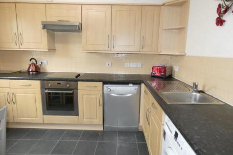 KITCHEN / DINING