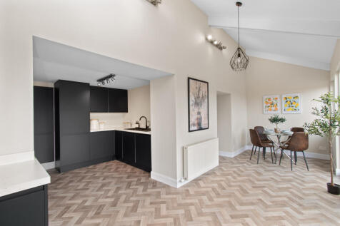 Family Dining Kitchen