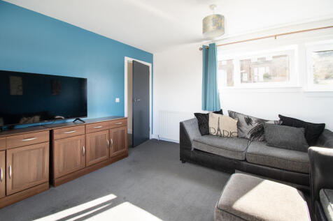 Lounge or 4th Bedroom