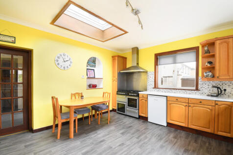 Dining Kitchen.