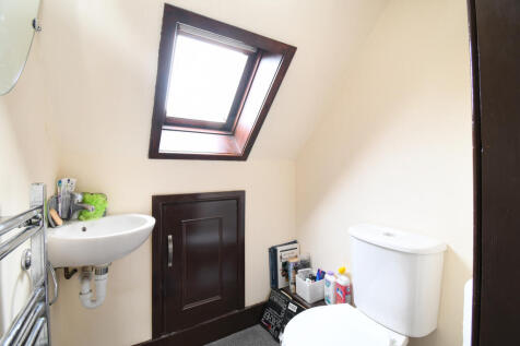 Upper floor WC