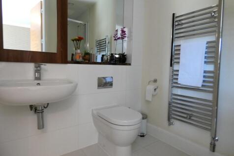 MASTER ENSUITE