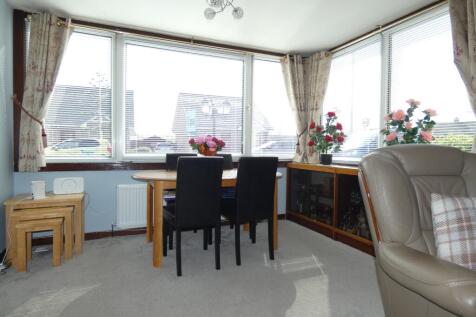 LOUNGE / DINING