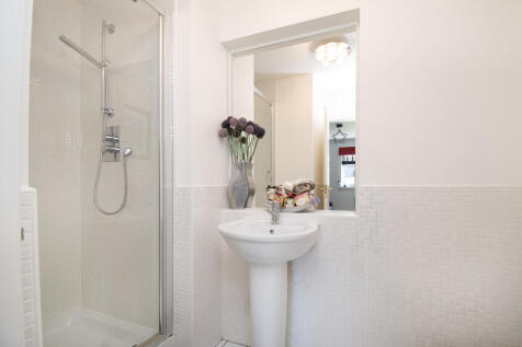 Bedroom 2 Ensuite