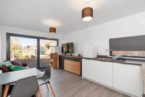 Annex - Lounge Dining Kitchen