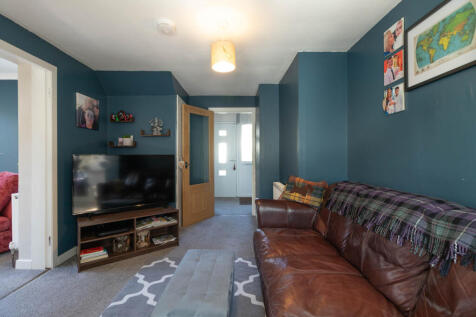 Sitting Room/Dining Room