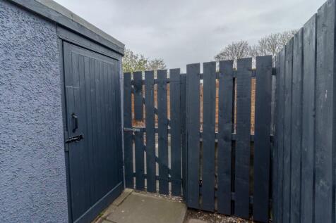 Rear Gate &amp; Outbuilding