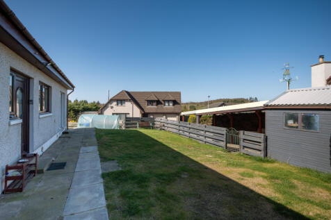 Exterior Garden Garden and Garage 2