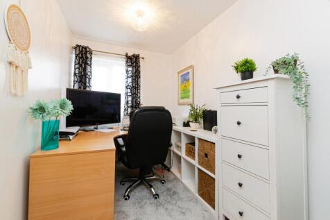 Bedroom/Study