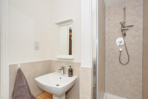Bedroom One En-suite