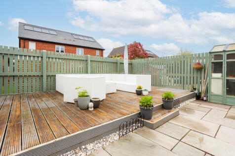 Rear Garden - Sun Deck