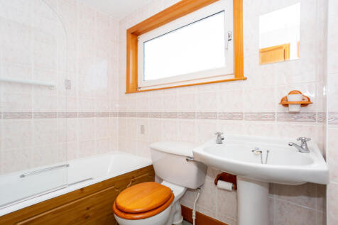 Upstairs Family Bathroom
