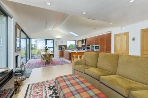 Open Plan Living/Kitchen