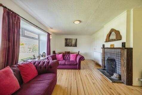 Living Room - Dining Area