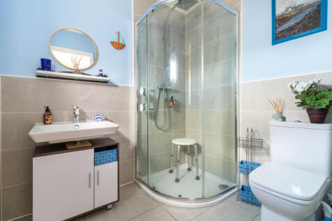 Bedroom 1 En-Suite