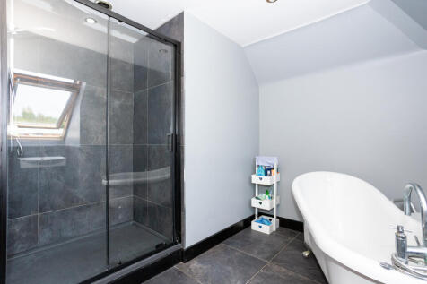 Upstairs Family Bathroom