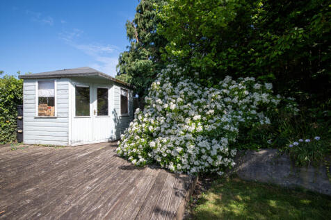 Summer House and Decking