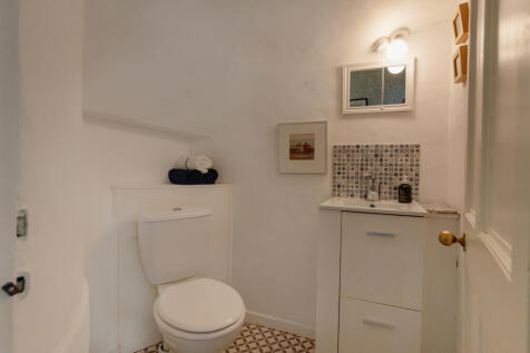 WC Detail