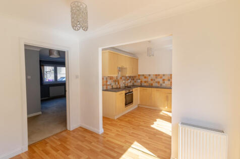 Dining Area to Kitchen &amp; Lounge