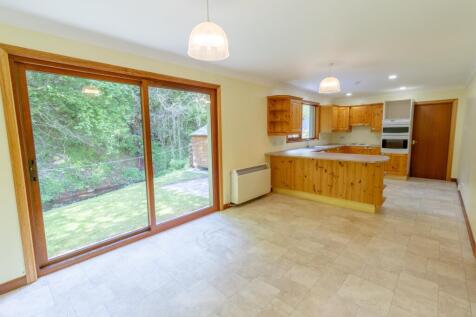 Family Dining Kitchen