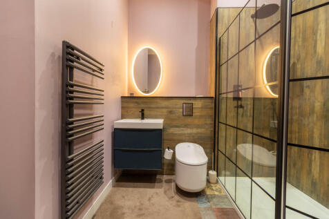 Bedroom 1 En-Suite