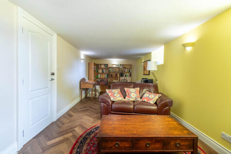 Downstairs Bedroom/Sitting Room