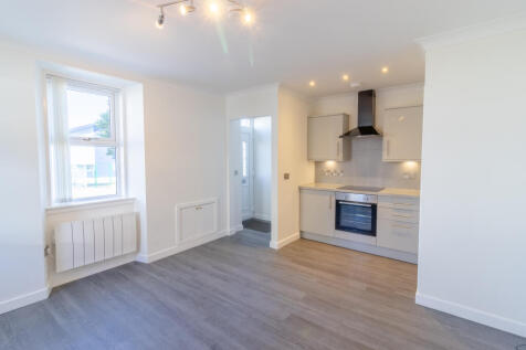 Kitchen &amp; Lounge