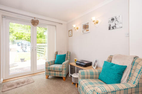 Sun/Sitting Room