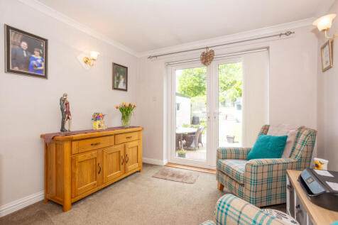 Sun/Sitting Room