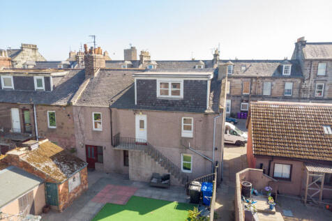 Shared Garden &amp; Front Entrance