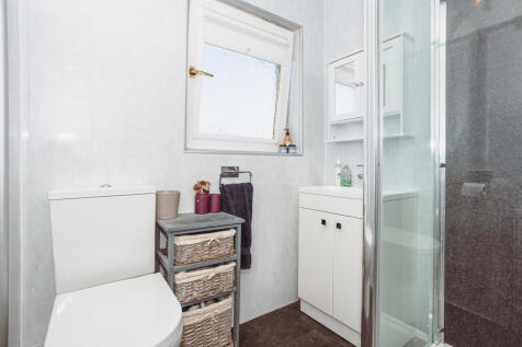 Family Shower Room
