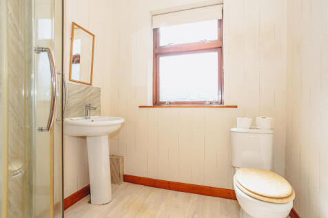 Family Shower Room