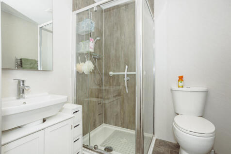 Bedroom One En-Suite