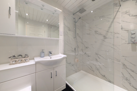 Family Shower Room