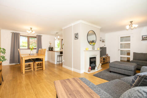 Living Room/Dining Room